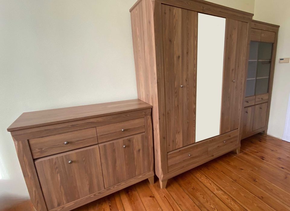 Witryna Bergen - Black Red White