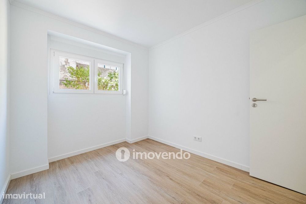 Apartamento T1 remodelado e com cozinha equipada, em Entrecampos