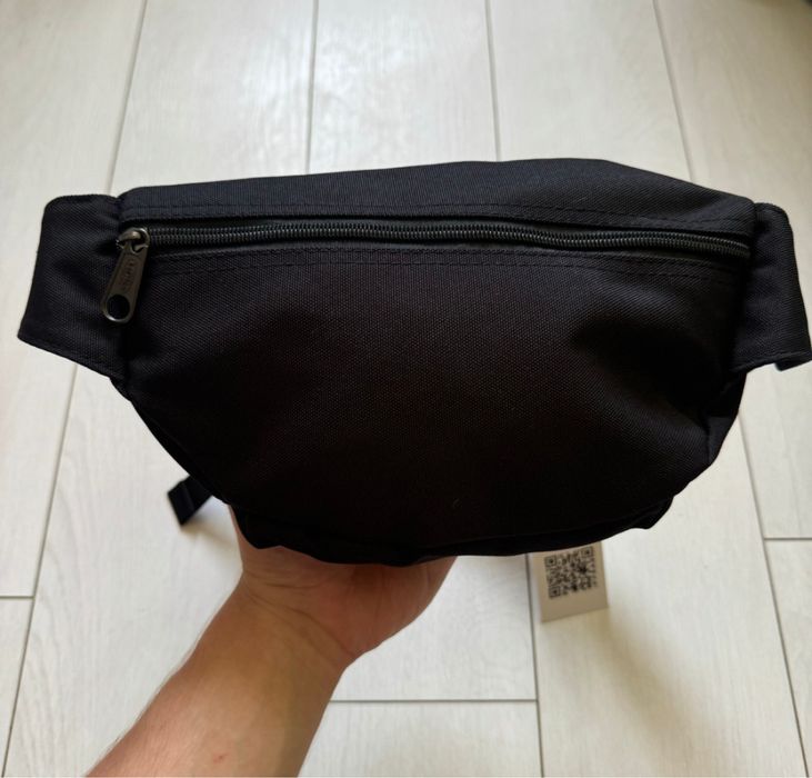 Сумка Eastpak Doggy Bag 3L EK073 у чорному кольорі.: 549 грн. - Сумки ...