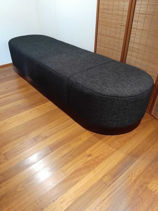 Puf ( banco ) gigante