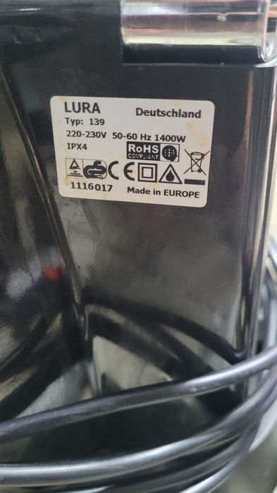 Пилосос з аквафільтром Lura  для очищення повітря і поверхонь