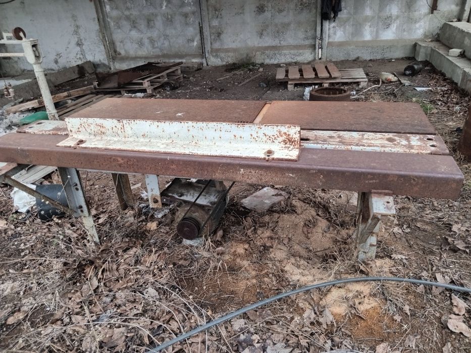 Продам фуговально-распиловочный станок б/у.