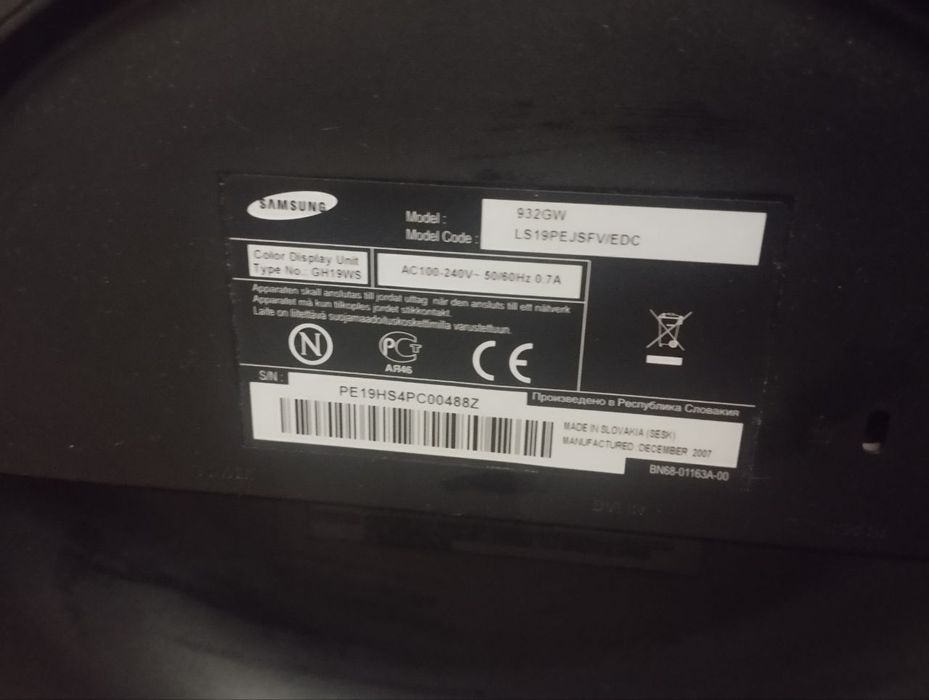 Монітор 19" Samsung 932GW
