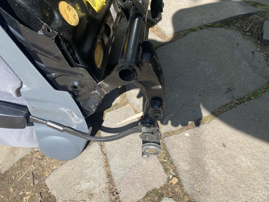 Сидіння сеат фольсваген шкода тур