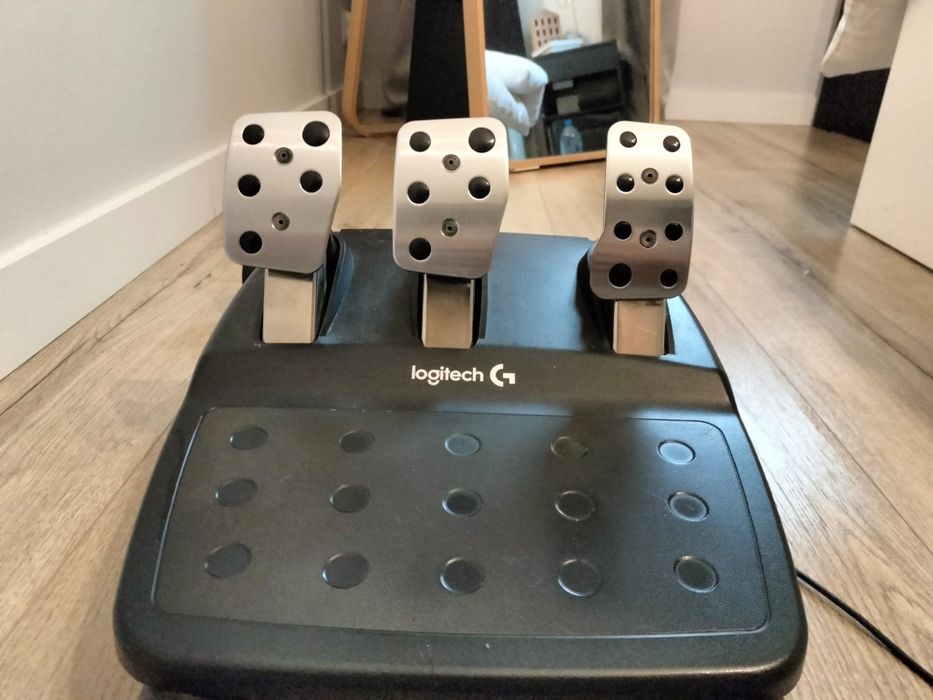 Kierownica Logitech G29+Shifter+Pedały(STOJAK NIE NA SPRZEDAŻ)