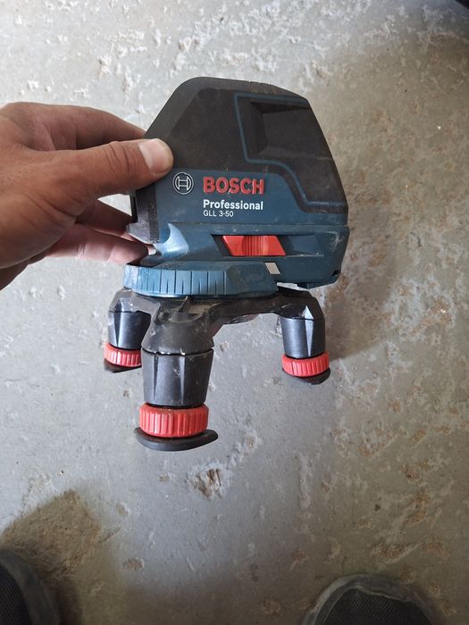 Laser bosch professional GLL3-50 wyglada jak nowy