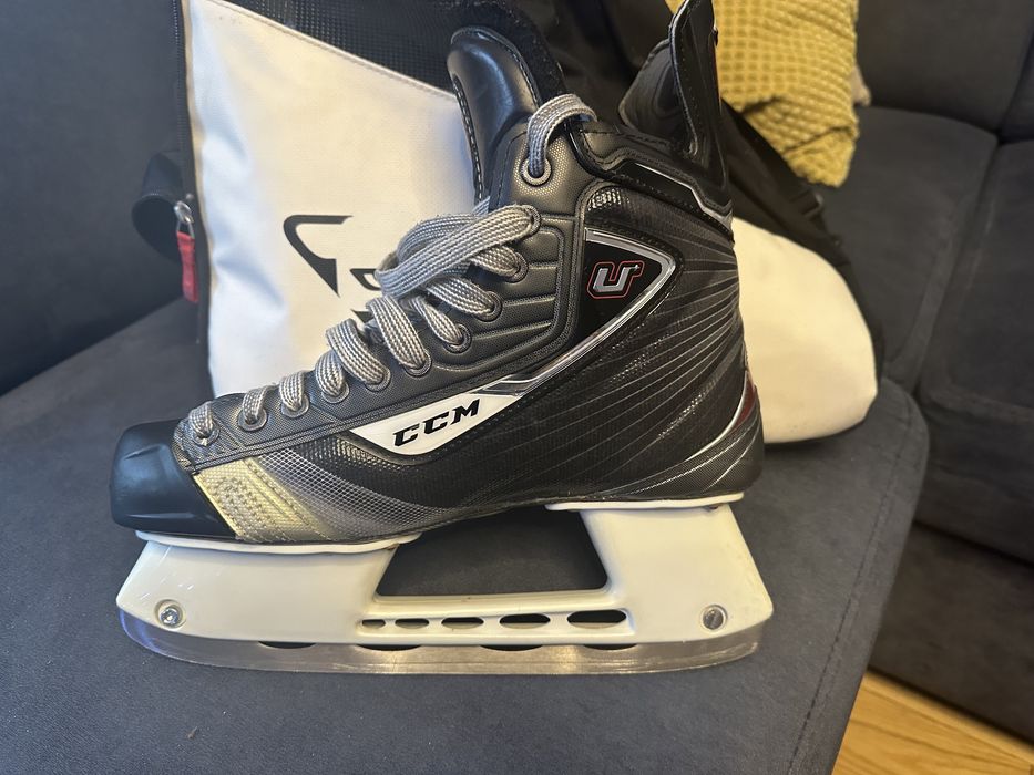 Łyżwy hokejowe CCM