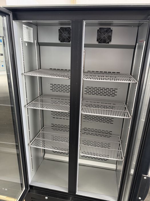 Vitrine vertical infrico  duas portas compack frio positivo