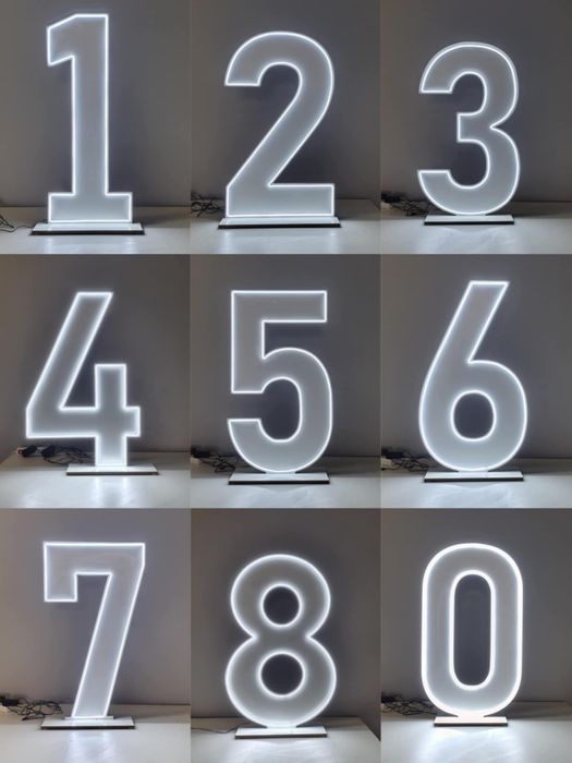 Cyfry 18 podświetlane, neony ,litery świetlne ,