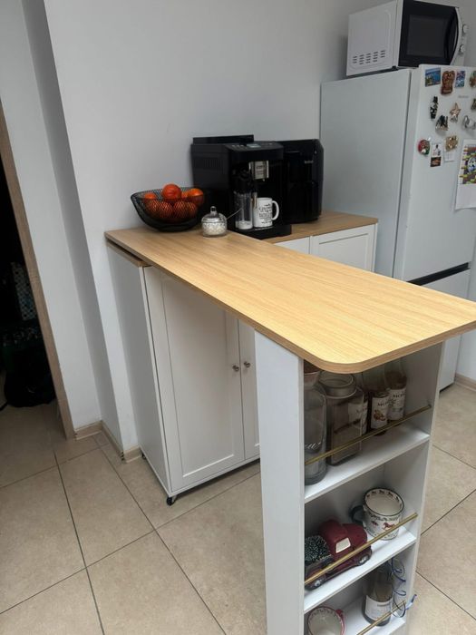 Barek obrotowy z szafkami