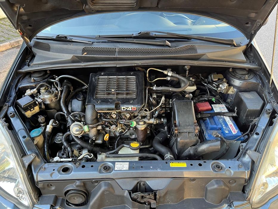 Vendo toyota yaris 1.4 D4-D