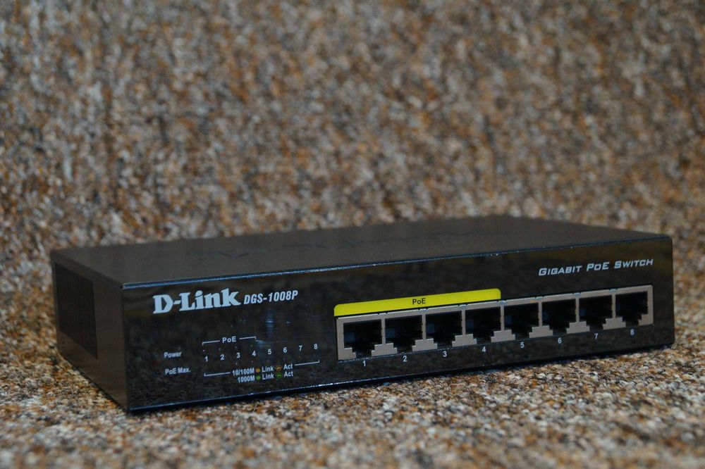 D-Link DGS-1008P switch niezarządzalny PoE