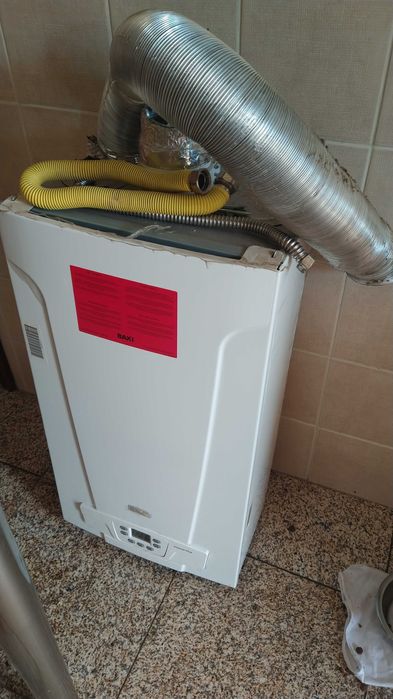 Caldeira Victoria plus da baxi roca, como nova.