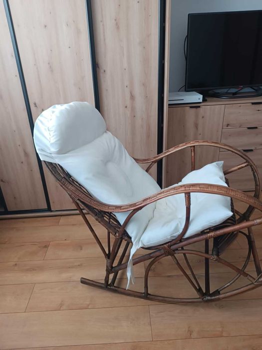 Wiklinowy fotel bujany