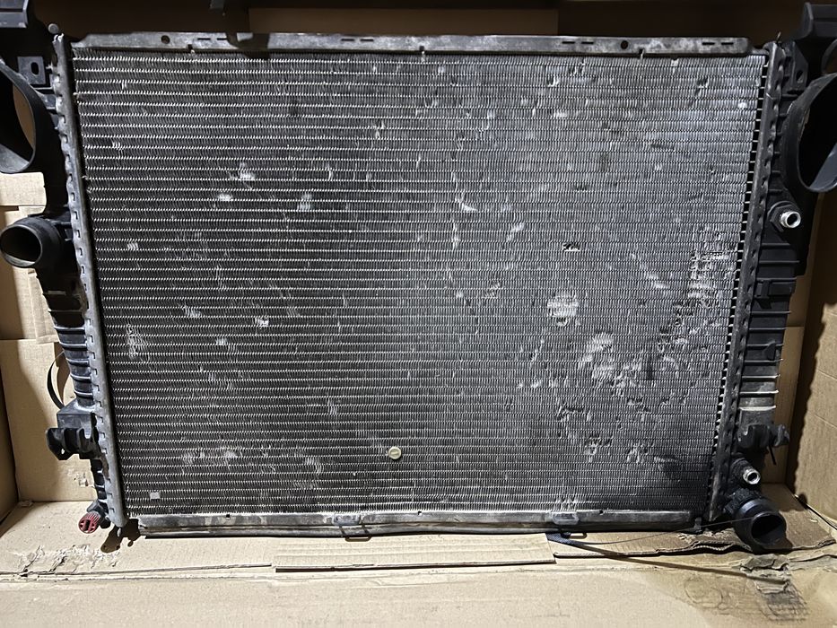 Радіатор на мерседес w220 s320 cdi б/у