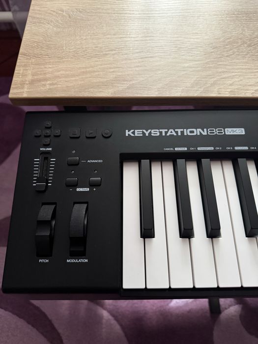 MIDI Клавіатура Keystation MK3, 88 клавіш