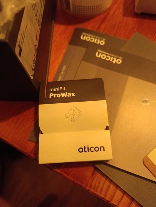 Aparaty słuchowe Oticon GENO 2 MiniRite 312 WL-komplet, stan bardzo d.