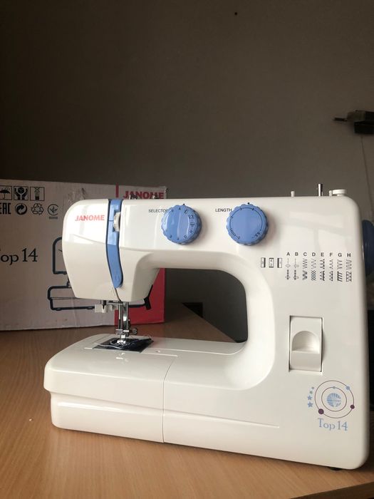 Швейна машина Janome Top 14