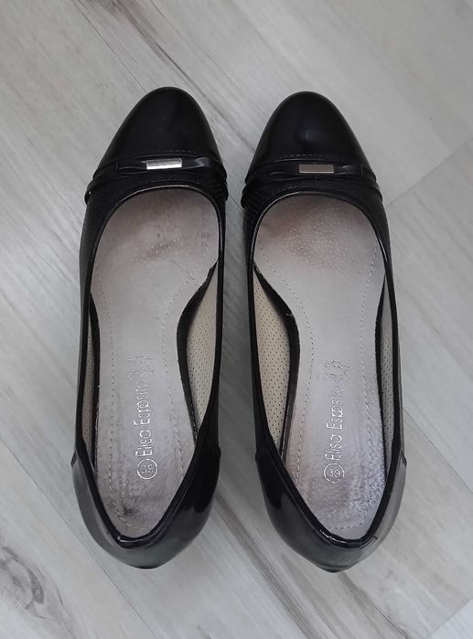 Czarne lakierkowe z siateczką czółenka Elisa Esposito roz. 39/26 cm