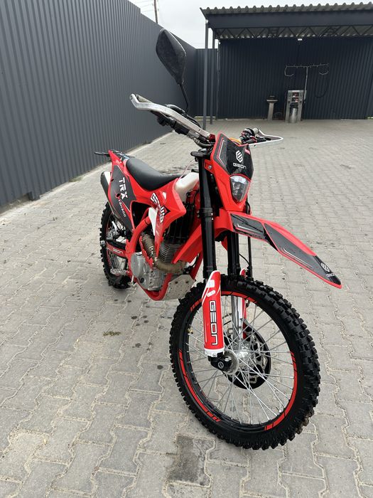 Мотоцикл Geon TRX 300