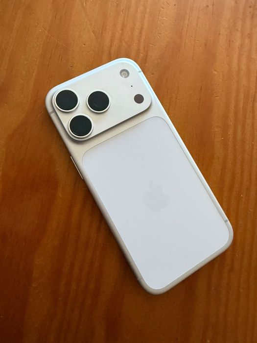 Iphone 17 pro silver