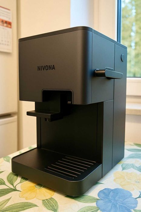 Ekspres do kawy Nivona Cube 4'106 szaro-czarny, a w prezencie torba