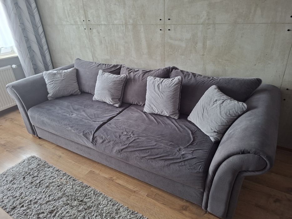 Sofa rozkładana szara z pufami