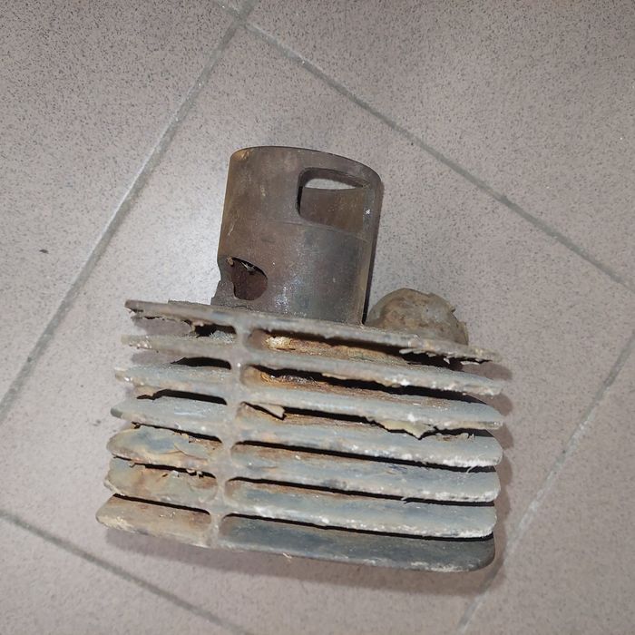 Oryginalny cylinder silnika jawa/cezeta, znalezisko garazowe