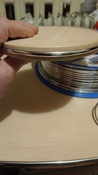 лента клейкая кромка серебро .