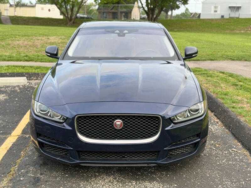 2018 Jaguar XE 25t Premium