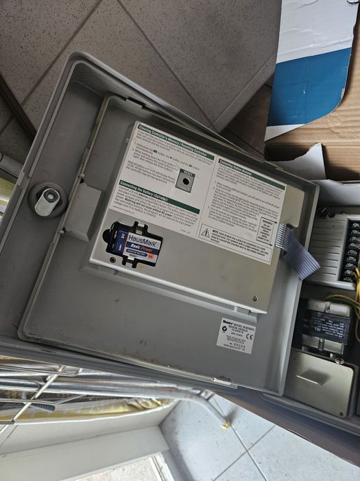 Контроллер автоматического полива Hunter ICC