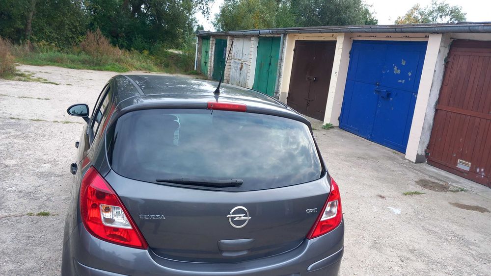 Samochód opel corsa