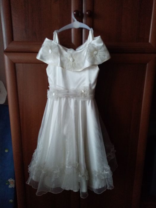 Продам сукню дитячу