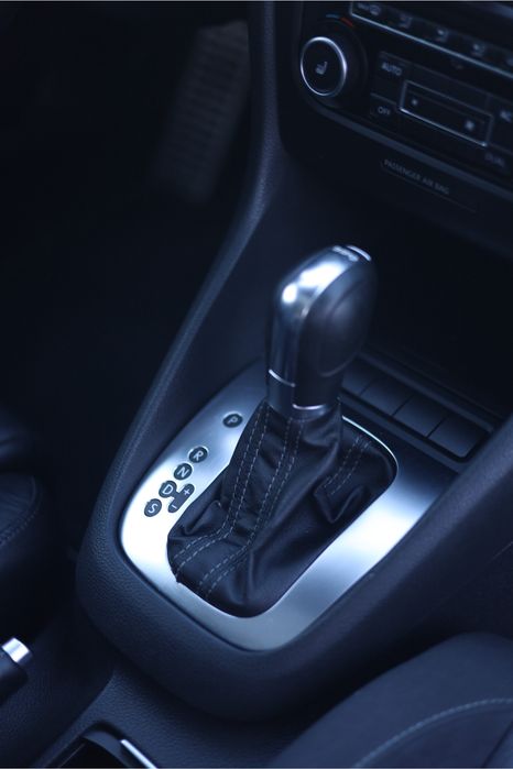 Volkswagen Golf 2011 автомат