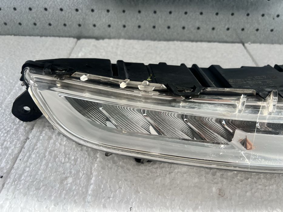 Farol diurno esquerdo/direito  CITROËN C4 Picasso (Ref. 9676036580)