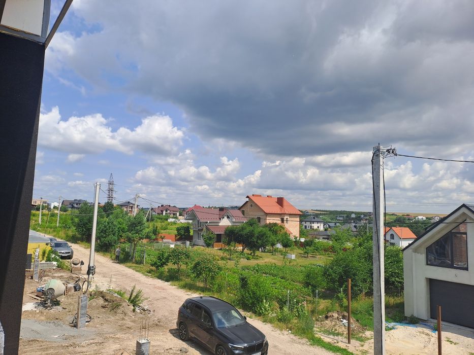 Продається сучасний дуплекс без комісії для покупця в с. Байківці