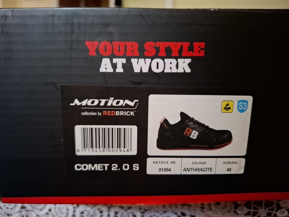 Buty robocze ze wzmocnieniem