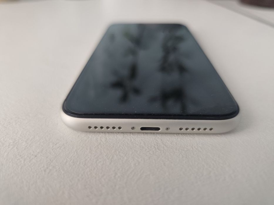 iPhone 11 White 128 GB