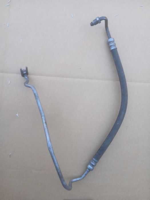 Przewód wąż wspomagania kierownicy Opel Astra H Zafira B GM 13122703