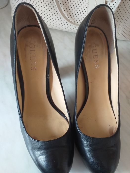 Czółenka Guess roz 37