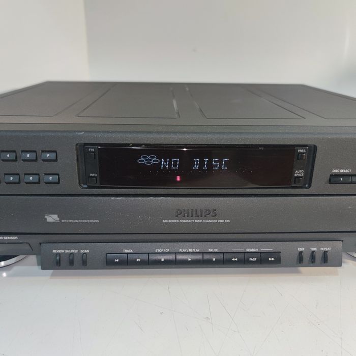 Leitor CD - Philips CDC 935 com avaria (ler anuncio)