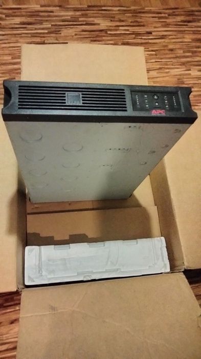 ИБП APC Smart-UPS  2200VA (SUA2200RMI2U)