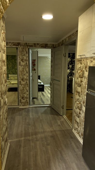 Здаю подобово 2 поверховий будинок