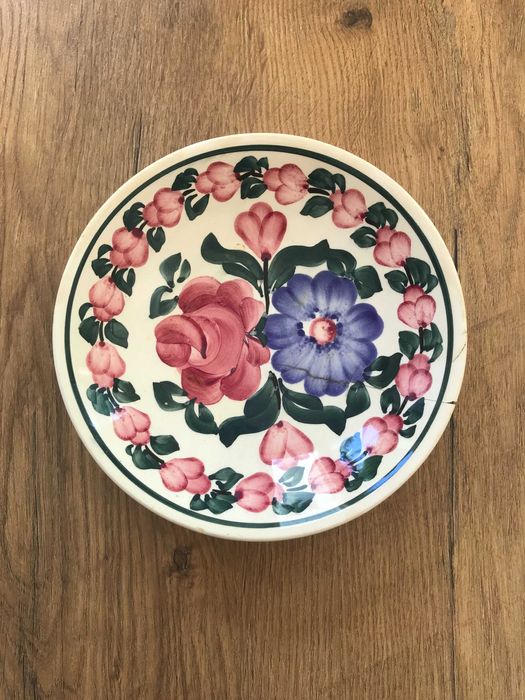 Szklana patera na owoce i metaloplastyka z okresu PRL-u