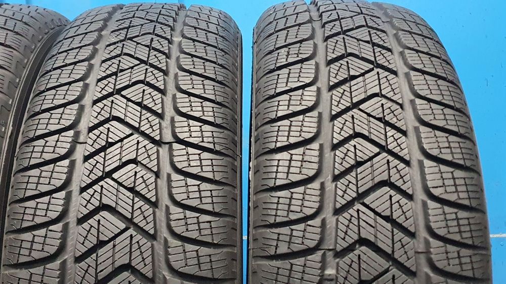 4 x 215/65 R17 Opony zimowe Pirelli ! Rok 2023