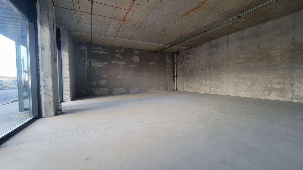 Оренда магазинів від 50м2 до 330м2 біля ТРЦ LAVINA MALL, пр. Палладіна