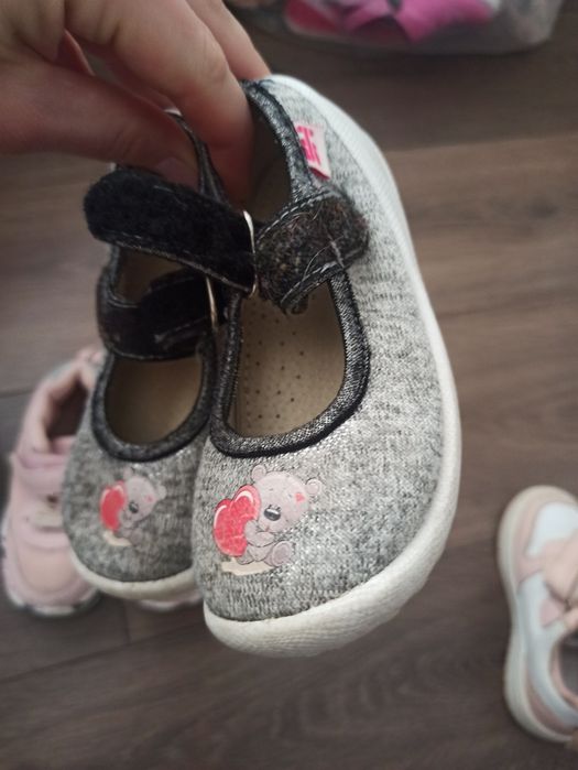 Кросівки тапочки для дівчинки
