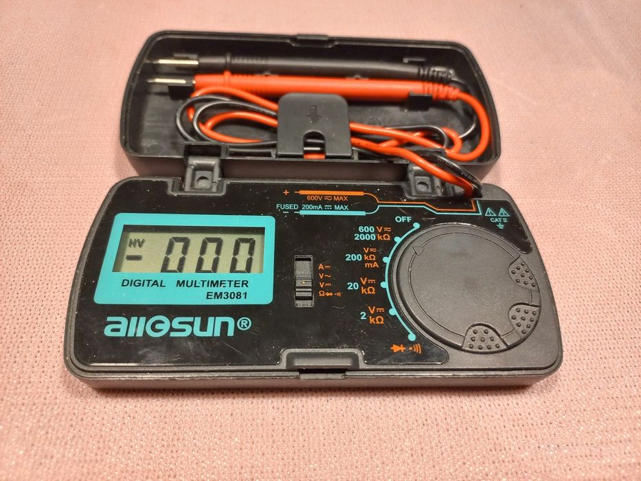 Кишеньковий мультиметр EM3081