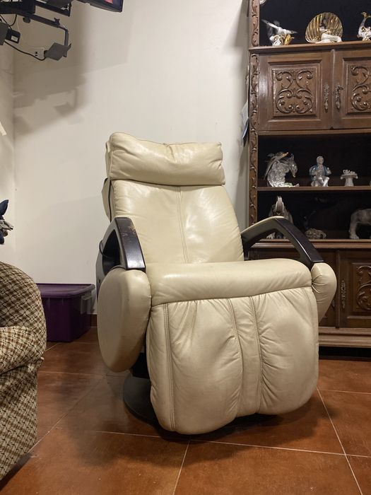 Cadeira de massagens com comando