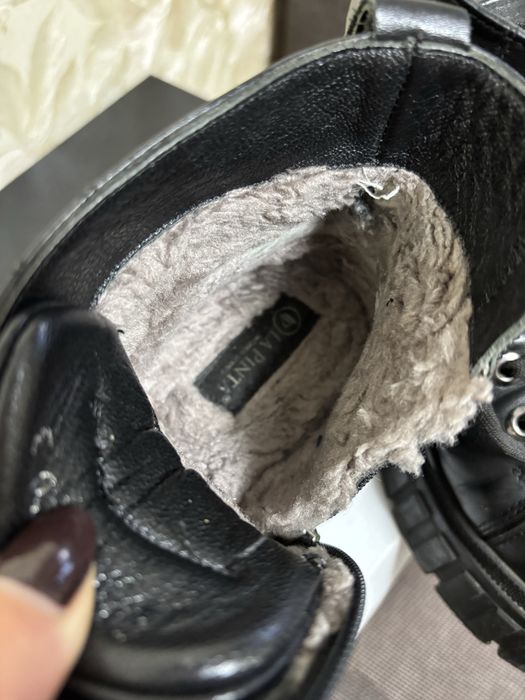 Продам жіночі шкіряні ботинки